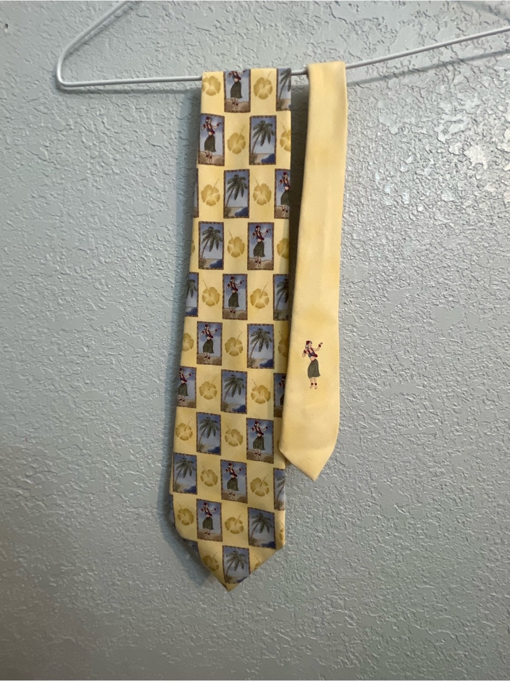 Tommy Bahama Yellow Palm Tree & Hula Print Silk Tie